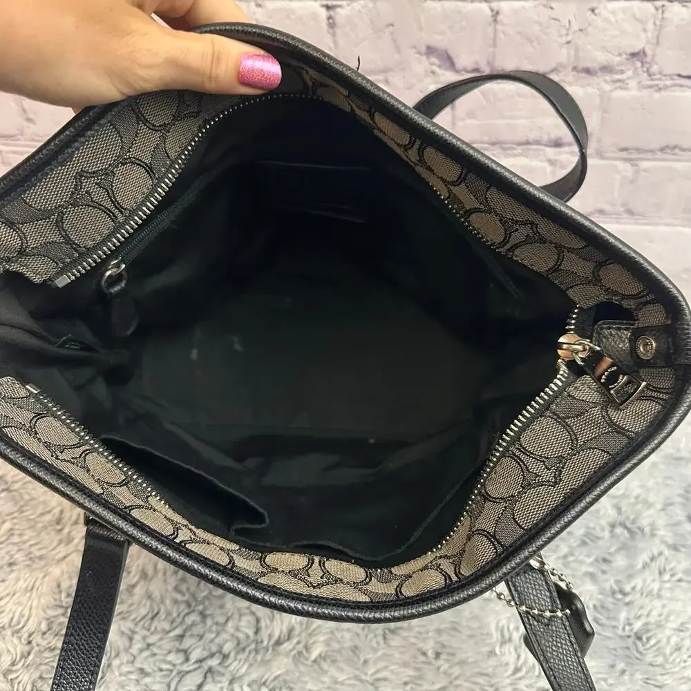 Coach Signature Monogram Canvas Tote Shoulder Bag Black & Gray Zip Closure